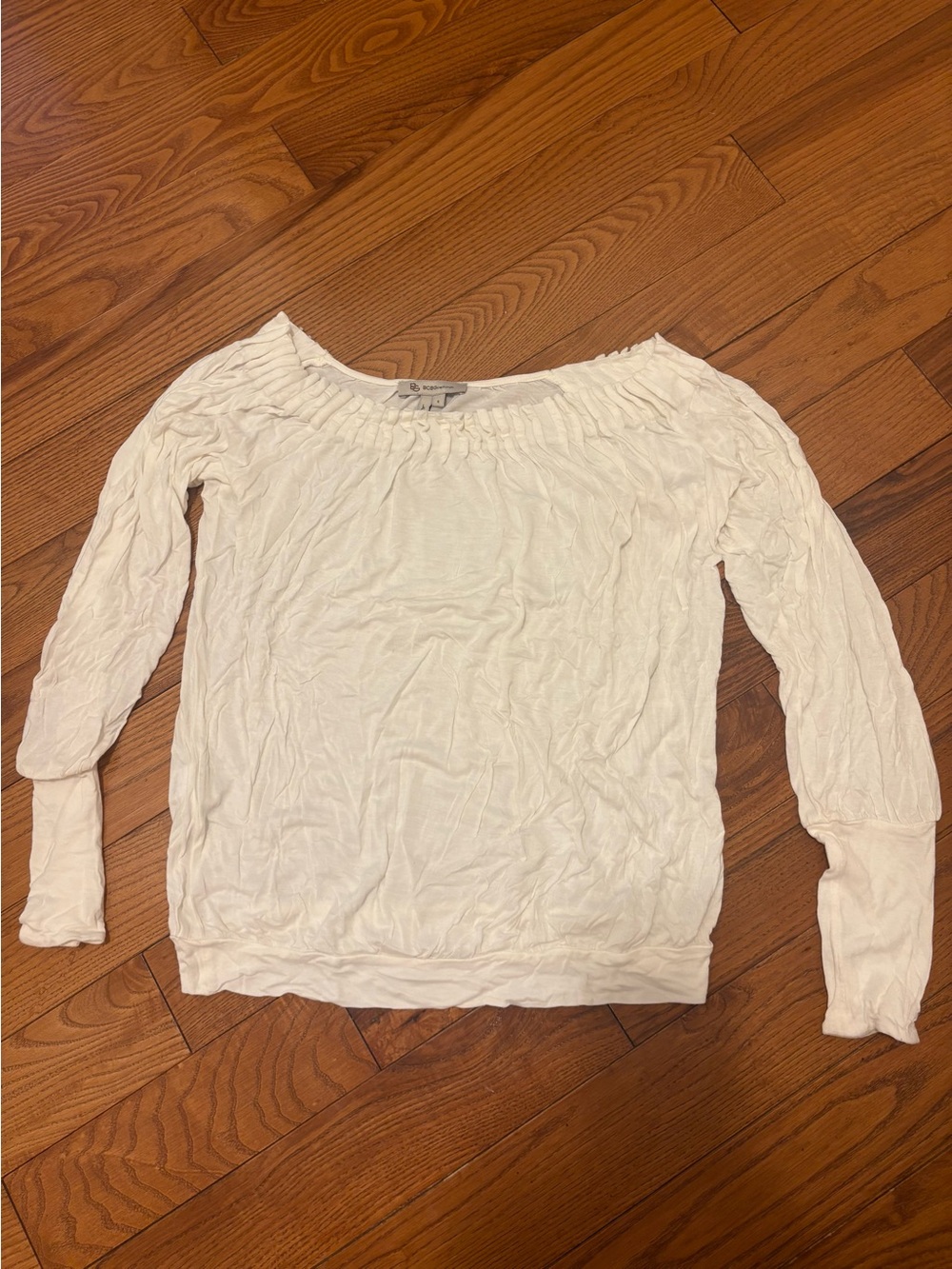 BCBGeneration White Off-Shoulder Long Sleeve Tunic